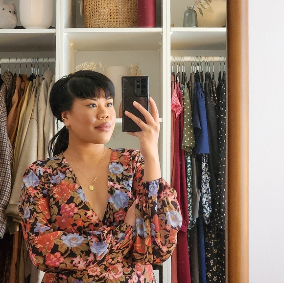 Meet your Posher, Maegan - Picture 3 of 12